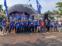 Gerakan Langit Biru Warnai HUT Ke-81 RI dan HUT Ke-25 Partai Demokrat di Pasar Pamotan